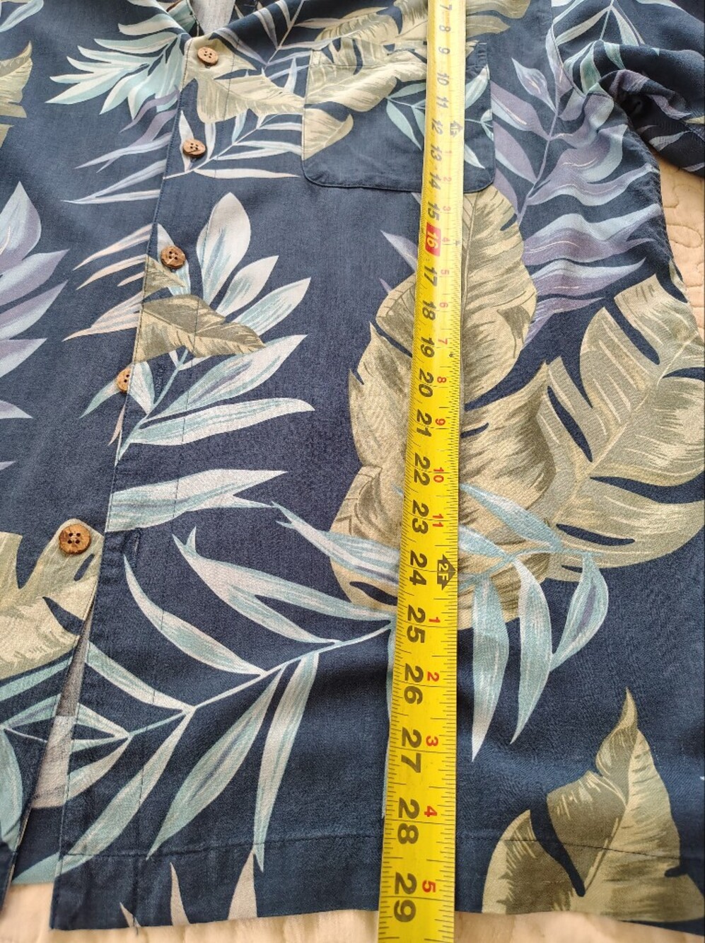 St John’s Bay Washable Silk Hawaiian Shirt Mens XL Blue Palm Floral - Picture 4 of 6